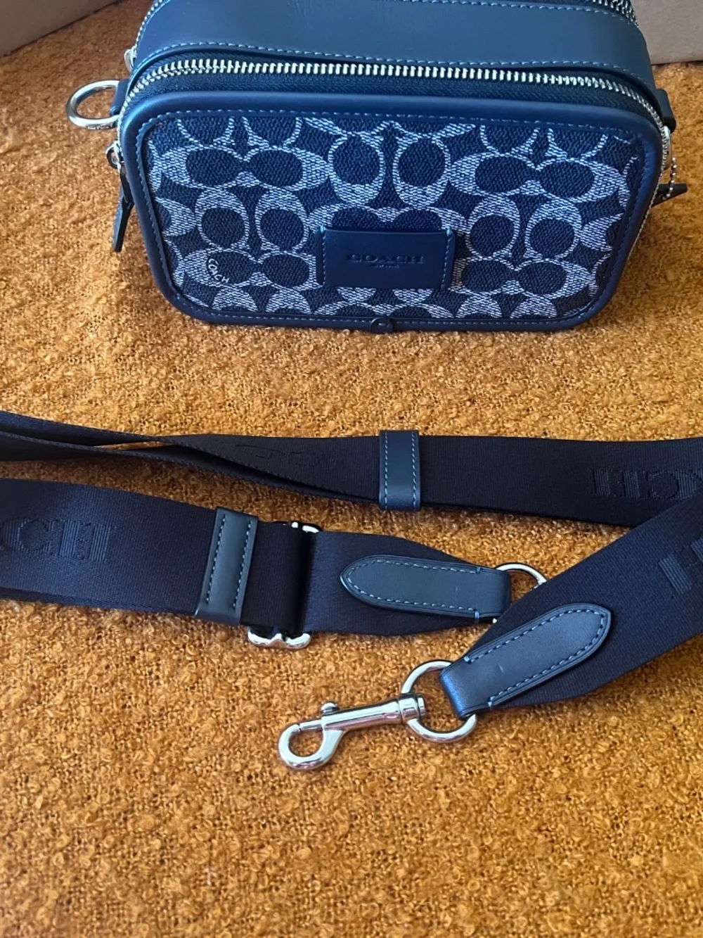 Coach Original  blue sling bag detachable